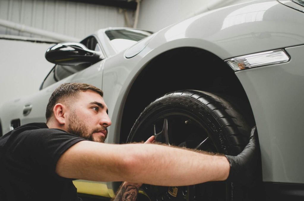 how to scale a vehicle wrapping business