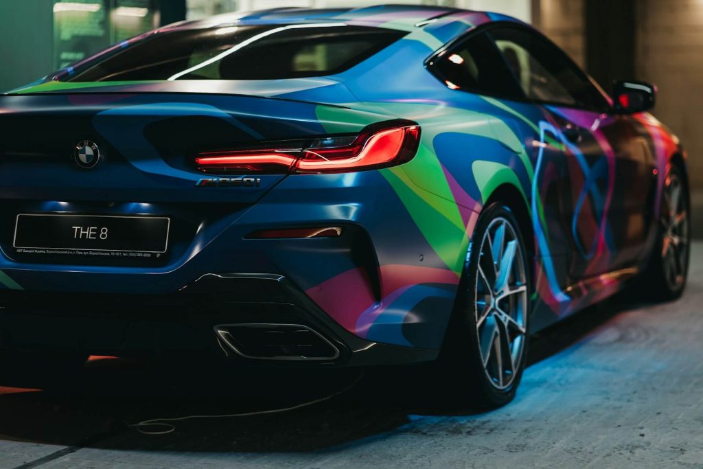 should vehicle wrap companies specialise or diversify